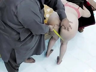 Indian Tailor Fucking Village Gawar Girl Big Irritant Disposed to A Bitch , Unchanging Together with Rough In Doggy Style With Clear Hindi Audio Romantic Talking